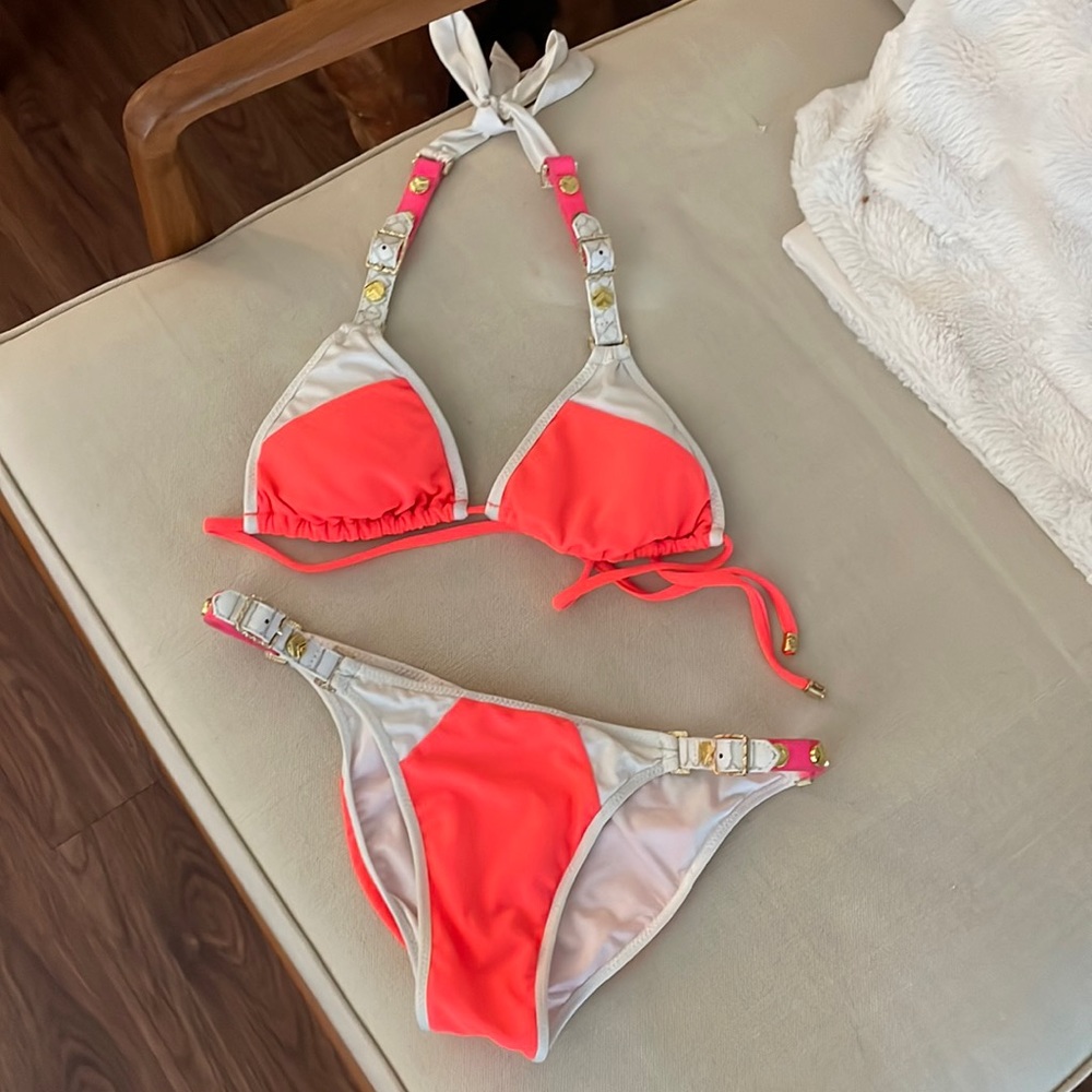 Beach Bunny Bronze bikini